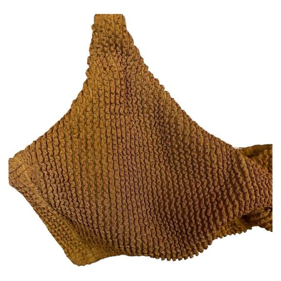Good American Crinkle Always Fits Twist Front Bikini‎ Top in Bronze Size 1 (Sm) - Picture 6 of 8